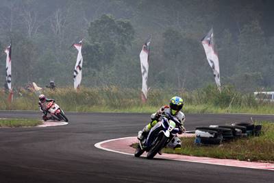 Fitriansyah Kete di seri 4 Indoprix di sirkuit Skyland Sekayu Palembang