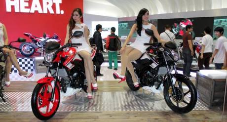 Honda CB150R Special edition di IMOS 2015