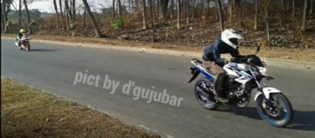 Honda Cb150R VS Honda CBR150R lokal 1