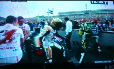 marquez tendang papan juara nomer 1 lorenzo di motegi 2014