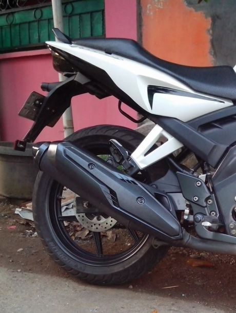 Modifikasi yamaha Old Viixion ala Hary 5
