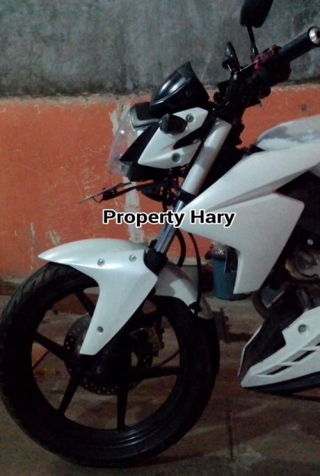 Modifikasi yamaha Old Viixion ala Hary 6
