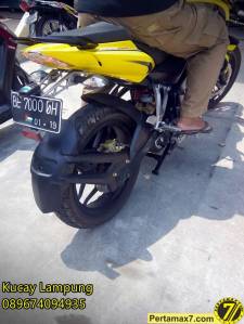 mud guard ori bajaj pulsar 200ns&nbsp;india