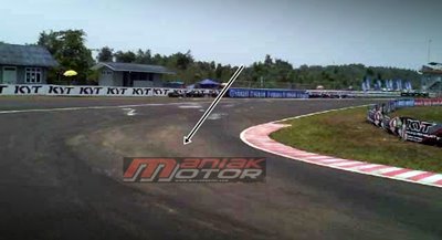 pebalap ogah tanding indoprix di Sirkuit Skyland rusak ditambal aspal 5