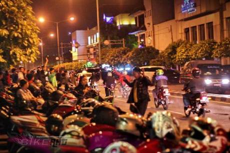 SURAT TERBUKA BUAT JAGOAN JALANAN BATAVIA MANIAC NINJA (BATMAN) RIDER B6113ARF 6