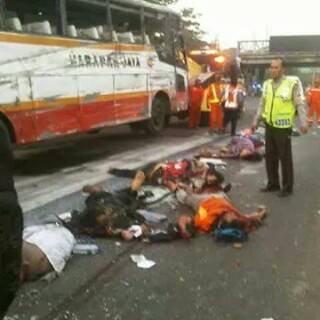 Tujuh Meninggal Dunia Dalam Kecelakaan Bus Harapan Jaya