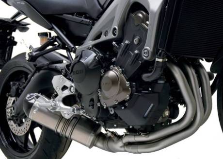 yamaha MT09 with Termignoni_System_Relevance_Titanium
