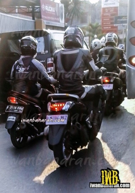 yamaha NMAX-4