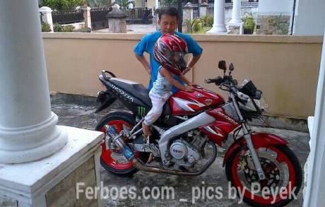 yamaha old vixion milik om peyek