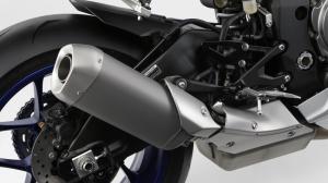 2015-Yamaha-YZF-R1-EU-Race-Blu-Detail-004