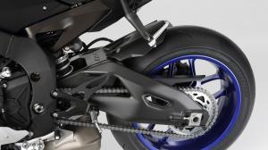 2015-Yamaha-YZF-R1-EU-Race-Blu-Detail-012