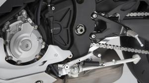 2015-Yamaha-YZF-R1-EU-Race-Blu-Detail-023