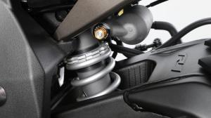 2015-Yamaha-YZF-R1-EU-Race-Blu-Detail-024