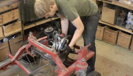 bajaj 3 roda pakai mesin cbr600 wheelie 2