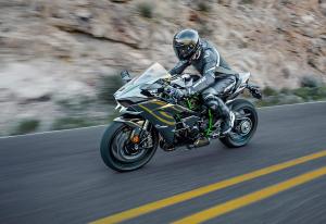 Inside Kawasaki Ninja H2 Street Legal 200HP Revelead on EICMa&nbsp;20143
