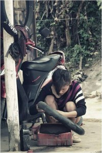 Nanik Cewek Cantik Penambal ban di Malang sudah menikah&nbsp;1