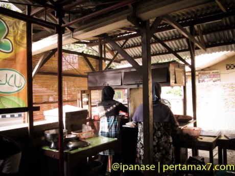 Nyicip Soto Kwali Daging Sapi Pokoh Wonogiri Pertamax7.com-9