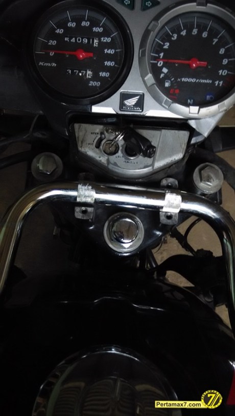 Pasang Stang tiger di Honda Megapro pertamax7 8