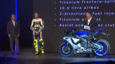 valentino rossi launch yamaha YZF-R1 2015