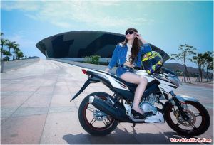 Yamaha New FZ150i with Vietnam Girls&nbsp;4