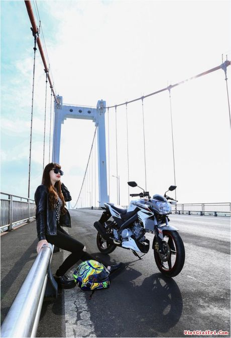 Yamaha New FZ150i with Vietnam Girls 8