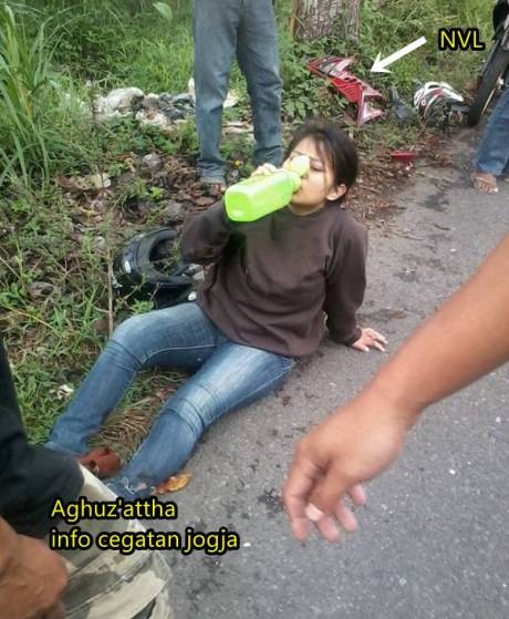 yamaha New Vixion tabrak Supra di tikungan