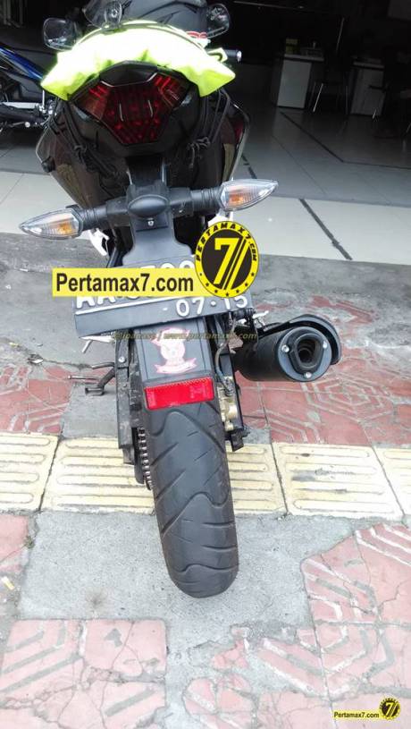 Yamaha Vixion Berjubah R15 pakai buntut R25 2
