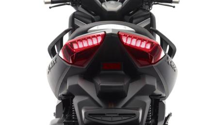2015-Yamaha-X-MAX-250-ABS-EU-Matt-Grey-Detail-011