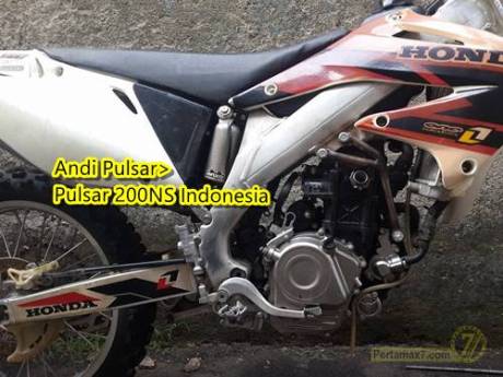 Honda CRF dipasang Mesin Pulsar 200NS 4