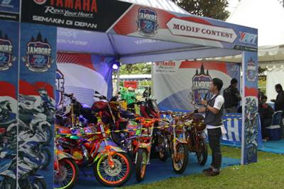 Kontes modifikasi motor di Jamnas ke-2 YRFI