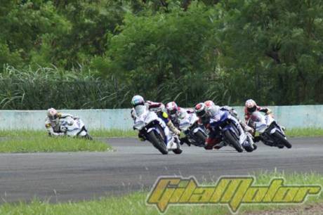 Lorenzo geber Yamaha R25 di Sentul Indonesia 15