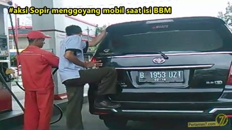 menggoyang mobil saat isi BBM