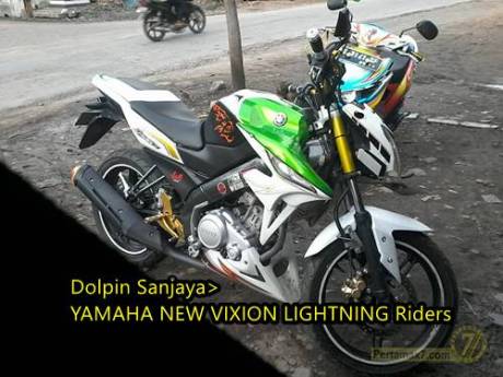 Modifikasi Yamaha New Vixion Pakai Sein Jupiter MX bergaya Mata Elang 6