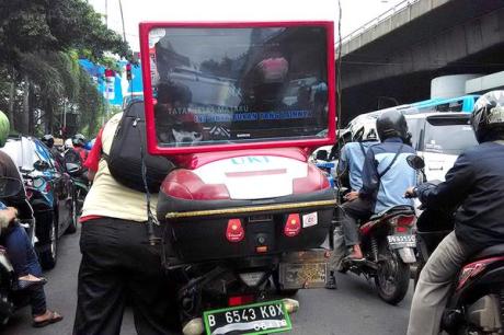 motor ini pakai tivi lcd 21 inch
