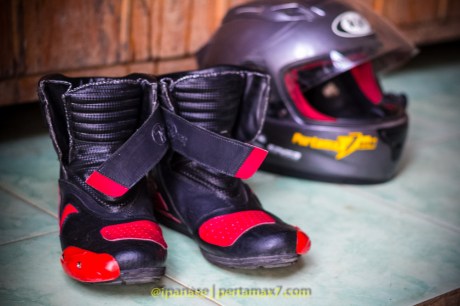 Nyoba Sepatu Riding 7gear SportMax Red_-8