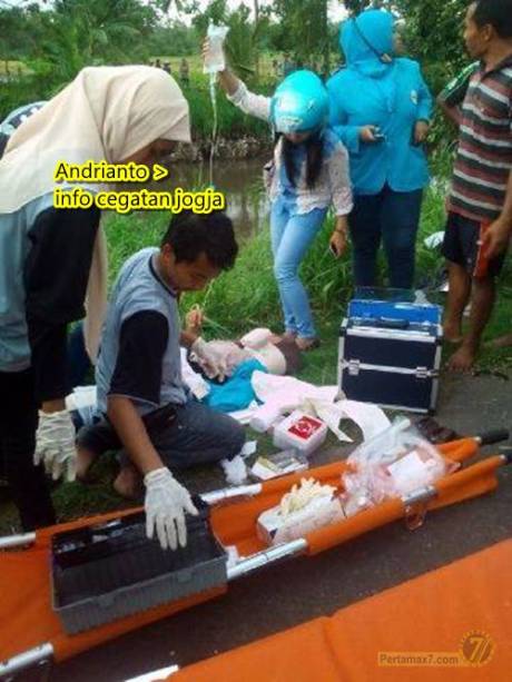 vixion kecelakaan karena lawan arah di Parangtritis yogyakarta 7