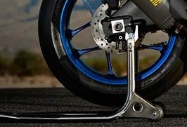 2015 Yamaha YZF-R1M_007