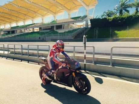 casey-stoner-sepang-test-january-2015-hrc 004