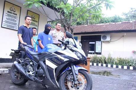 jambret pakai yamaha R25