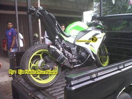 Kecelakaan kawasaki Ninja 250 Fi aceh sampai rangka nekuk remuk 11
