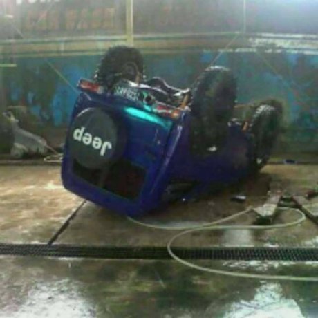 Mobil terjatuh dari Cuci Hidrolis  pertamax7.com 1