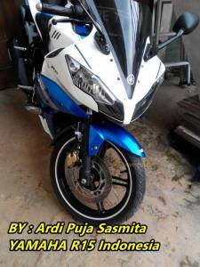 Modifikasi lampu R15 pakai stiker&nbsp;11