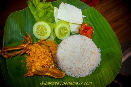 Nyicip Ayam Kampung Goreng dan Es campur Depot Es Puas Wonogiri pertamax7.comm testride cbr250R_-182 2015 pertamax7.com