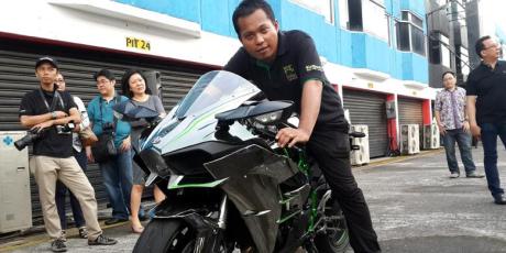 pemilik toko online beli tunai kawasaki ninja H2 Indonesia