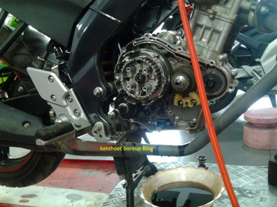 Pulang dari Bromo NVL ini turun Mesin karena kanvas kopling AUS foto0815