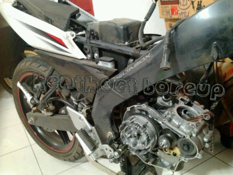 Pulang dari Bromo NVL ini turun Mesin karena kanvas kopling AUS  wpid-foto0956-vixi-2-wm-jpg