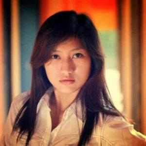 Sasha Darfika Si Model Cantik Bantu Ibu Jualan di Warteg Majalengka&nbsp;10