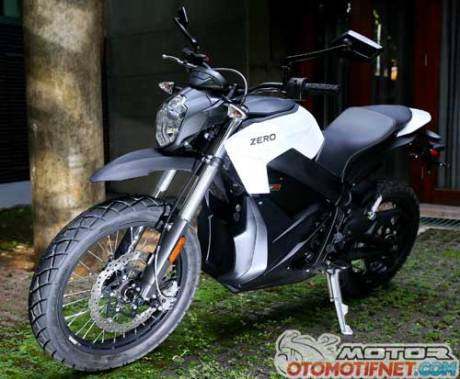 test-ride-Zero-DS-motor-listrik-06