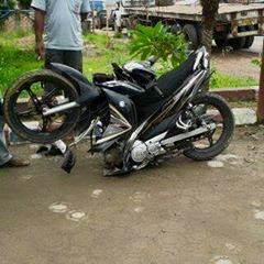 yamaha jupiter z nekuk di tabrak tronton