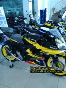 Yamaha R25 livery Tech3 motogp&nbsp;4